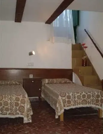 Casa De Huespedes La Pena Maison d'hôtes