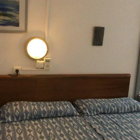 佩纳旅馆 2* 伊维萨镇